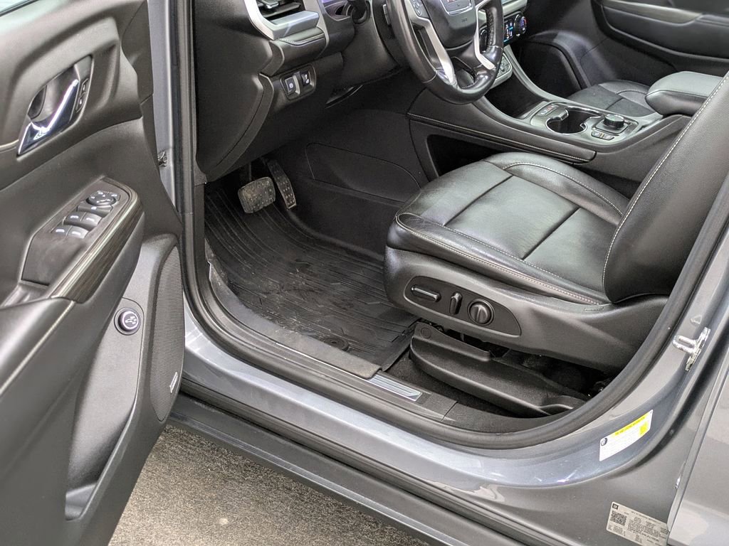 Used 2020 GMC Acadia SLT w/ LPO, Floor Liner Package AWD/4WD image 22
