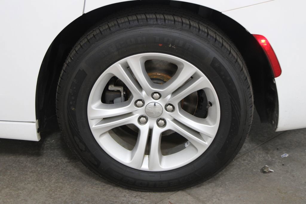 Used 2019 Dodge Charger SXT RWD image 52