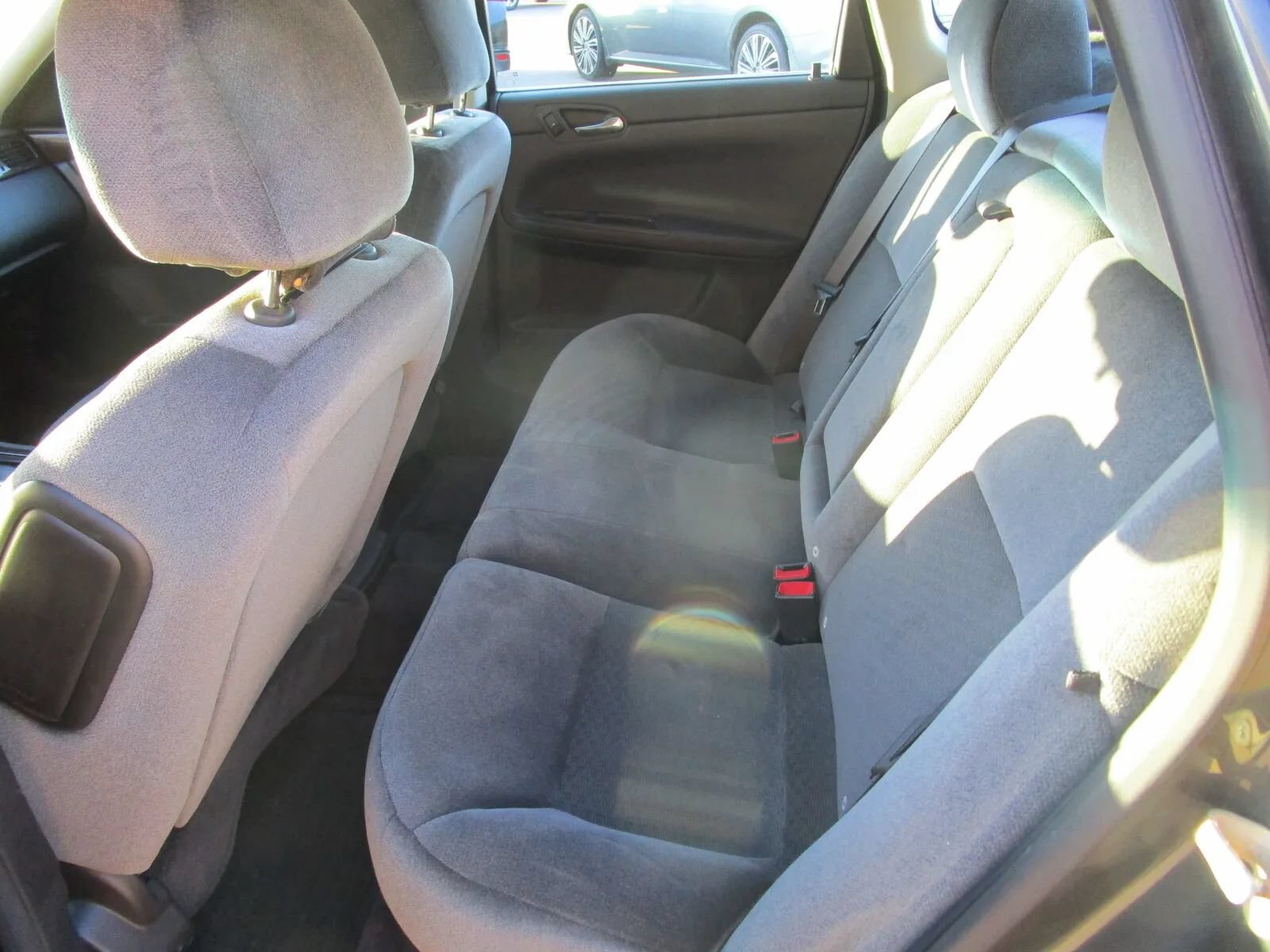 Used 2015 Chevrolet Impala LT w/ LT Sunroof Package FWD image 14