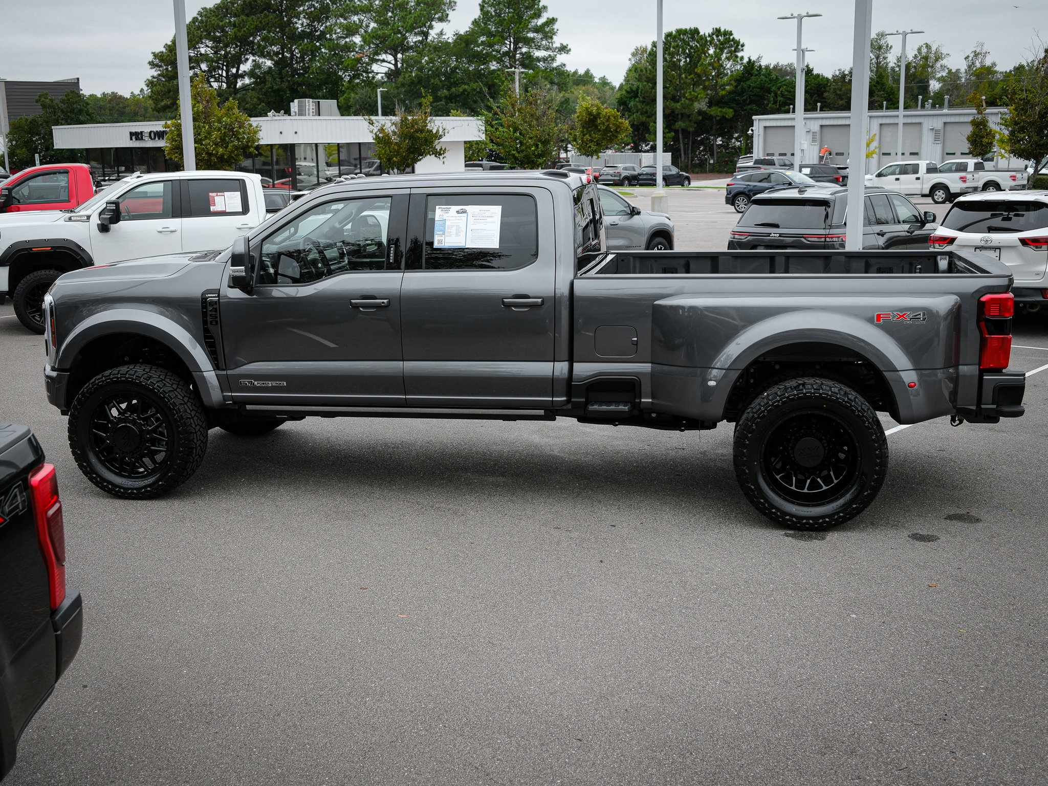 Used 2026 Ford F450 Lariat w/ FX4 Off-Road Package image 7