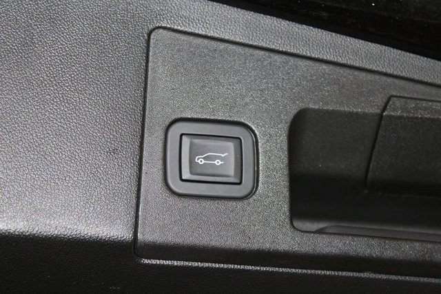 Certified 2025 Cadillac XT5 Premium Luxury image 24