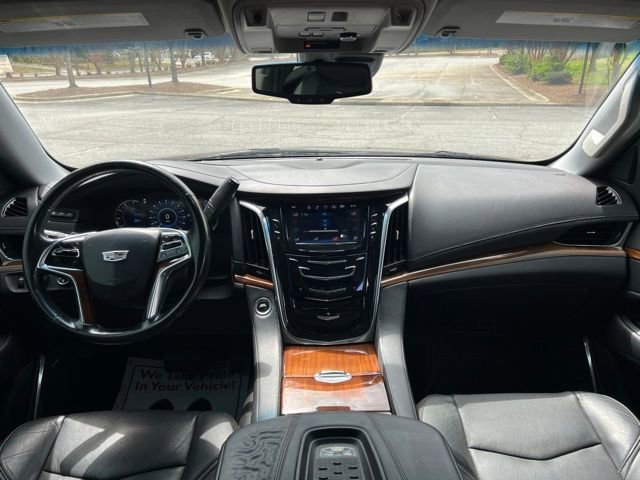 Used 2016 Cadillac Escalade Luxury AWD/4WD image 29