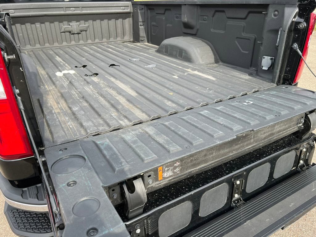 Certified 2022 Chevrolet Silverado 3500 LTZ w/ LTZ Premium Package image 17