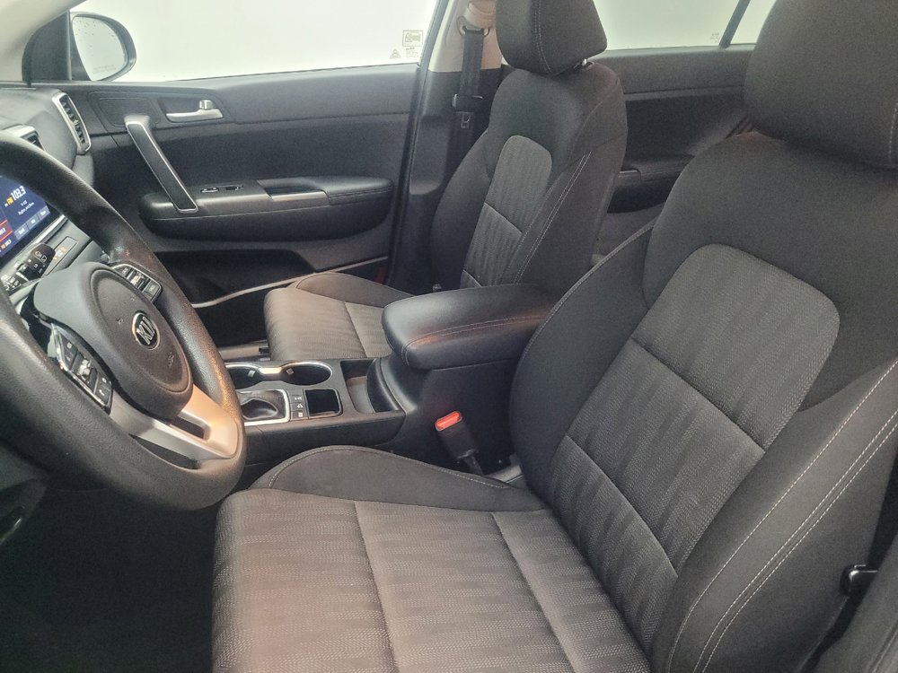 Used 2020 Kia Sportage LX image 17