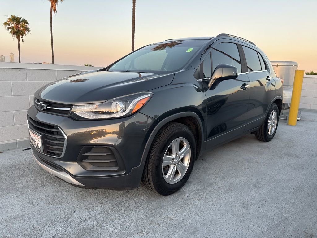 Used 2019 Chevrolet Trax LT w/ LT Convenience Package image 1