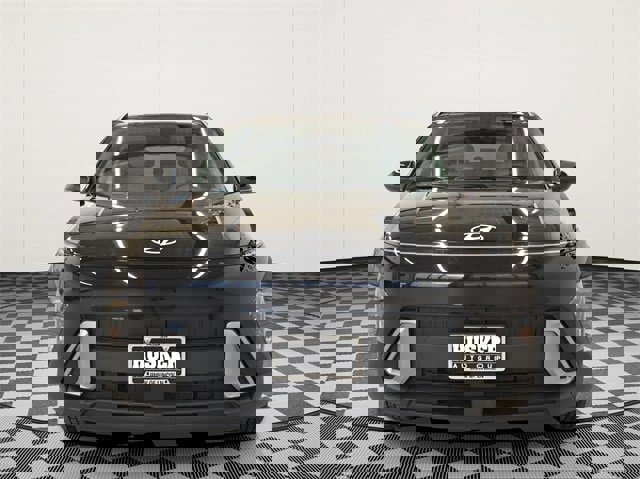 Used 2025 Hyundai Kona SEL image 3