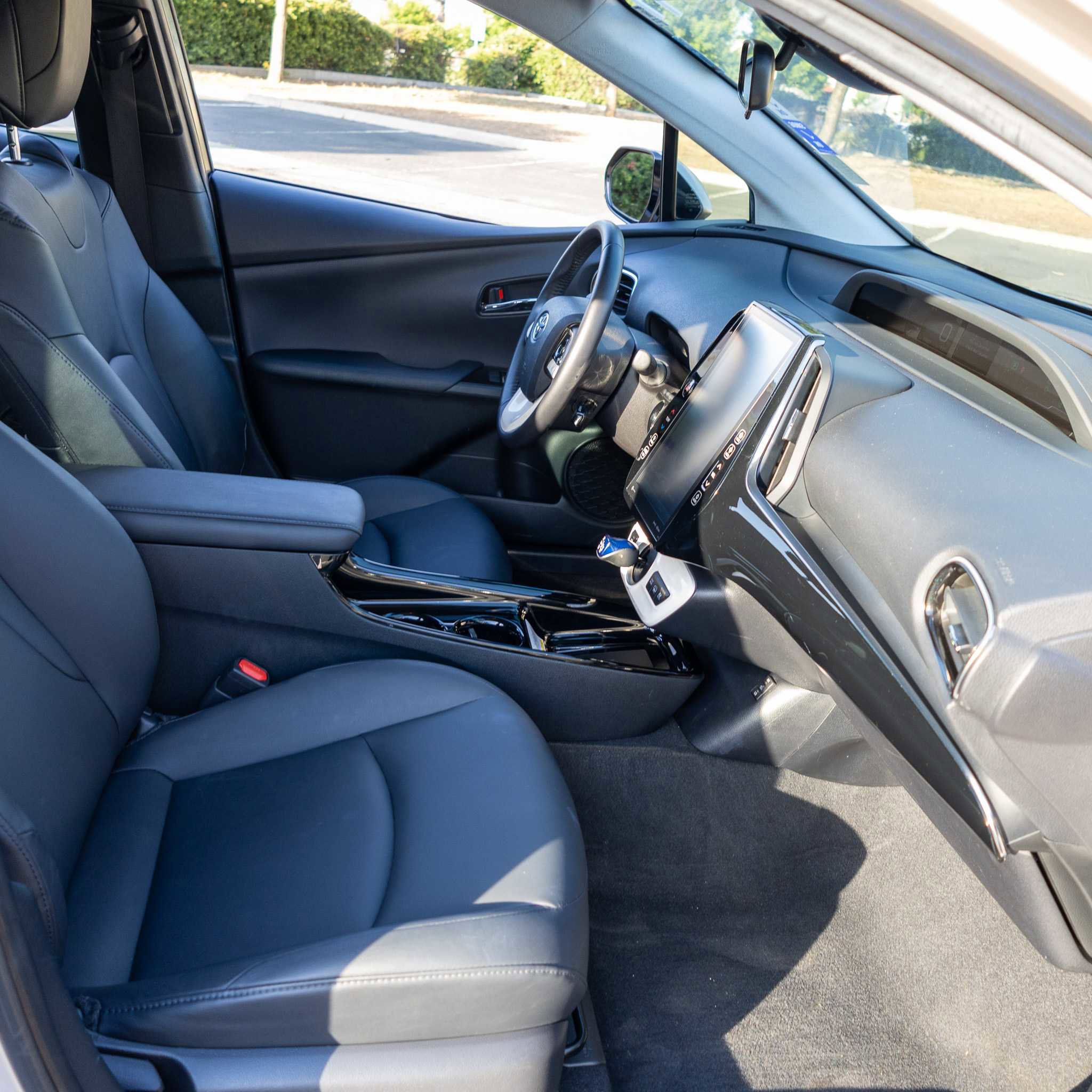 Used 2019 Toyota Prius Prime Premium image 23