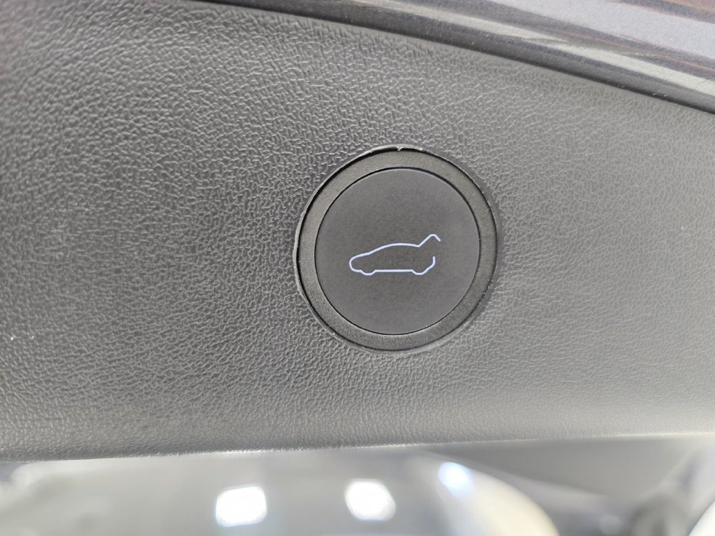 Used 2023 Tesla Model 3 Performance AWD/4WD image 31