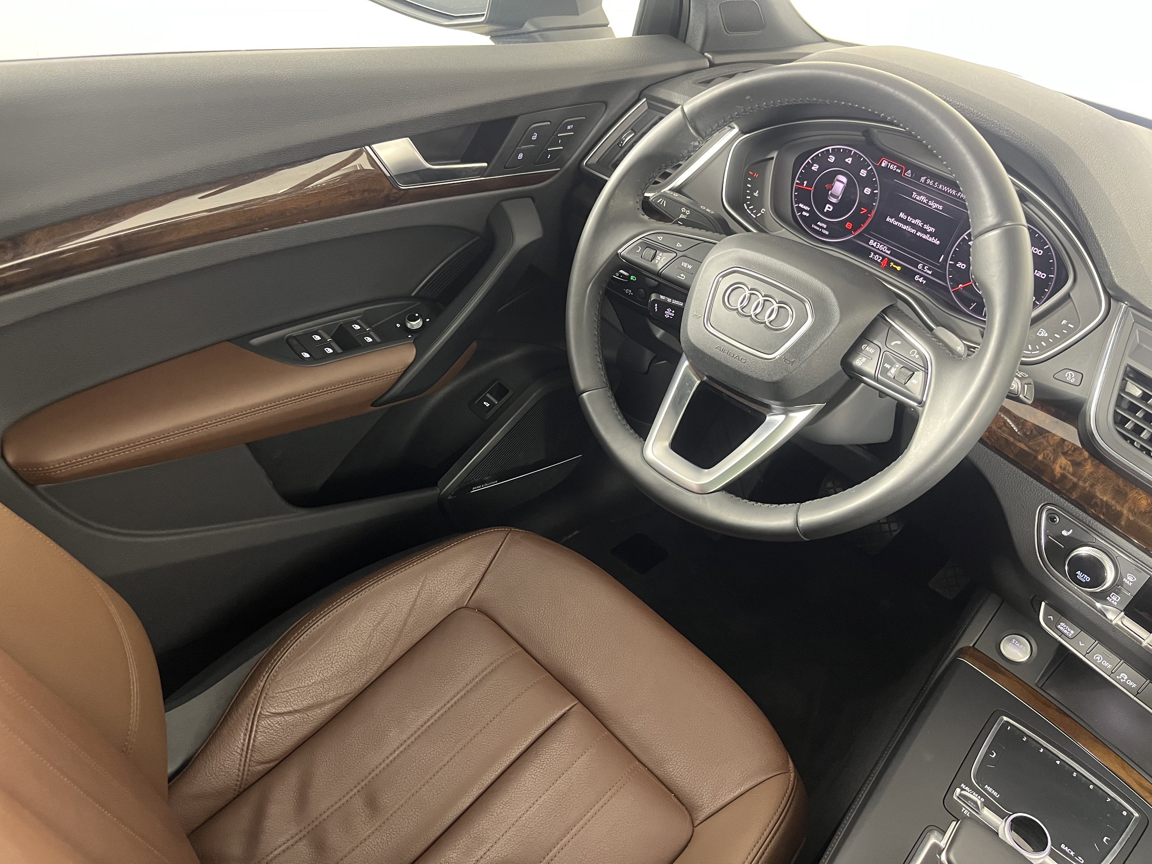 Used 2018 Audi Q5 Prestige w/ Prestige Package image 9