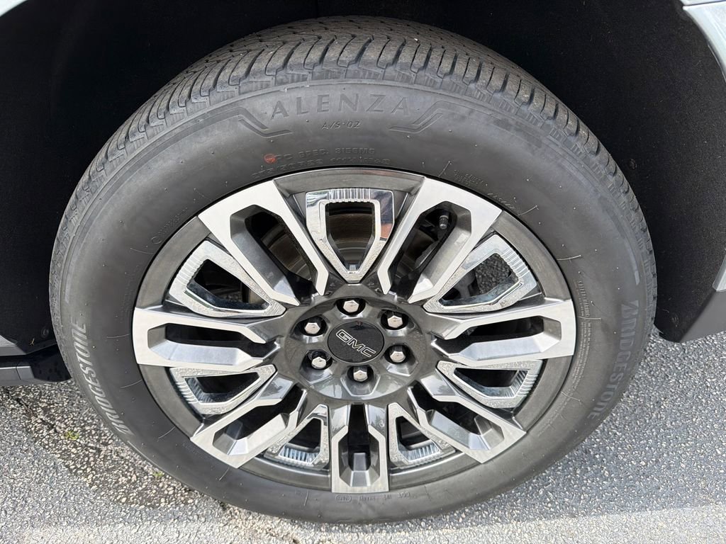 Used 2023 GMC Yukon Denali Ultimate w/ LPO, Floor Liner Package image 20