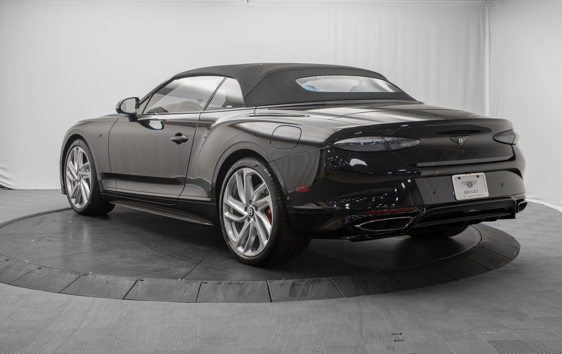 New 2026 Bentley Continental GTC AWD/4WD image 13