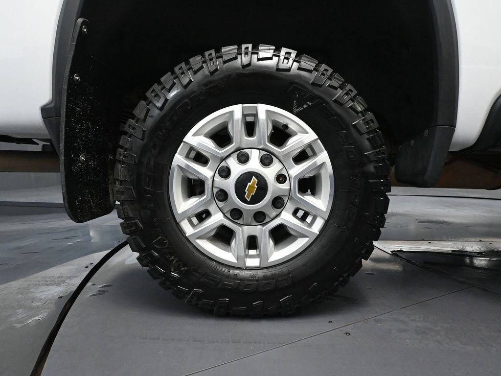 Used 2024 Chevrolet Silverado 2500 LT image 17