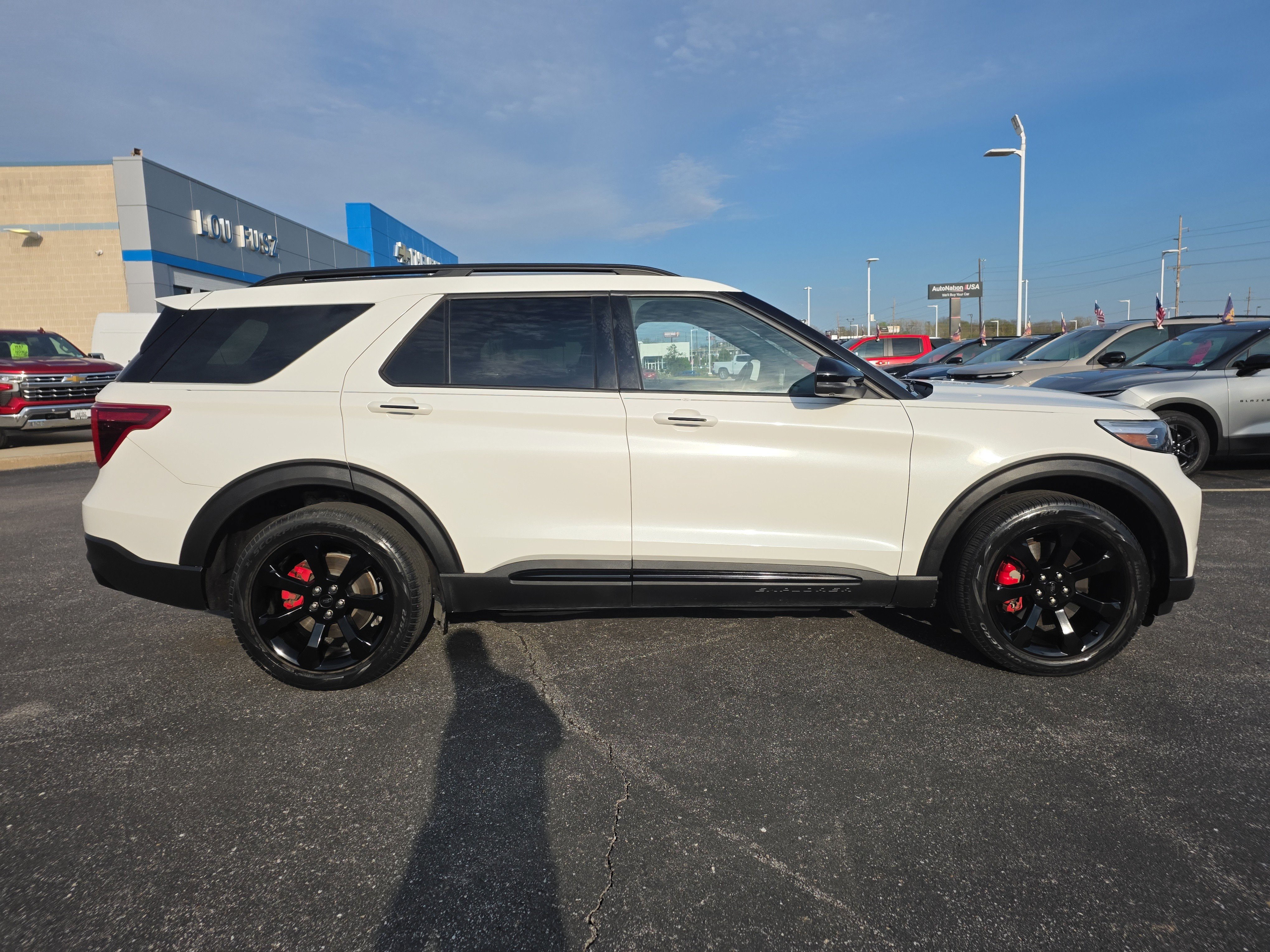 Used 2023 Ford Explorer ST w/ Equipment Group 401A image 2