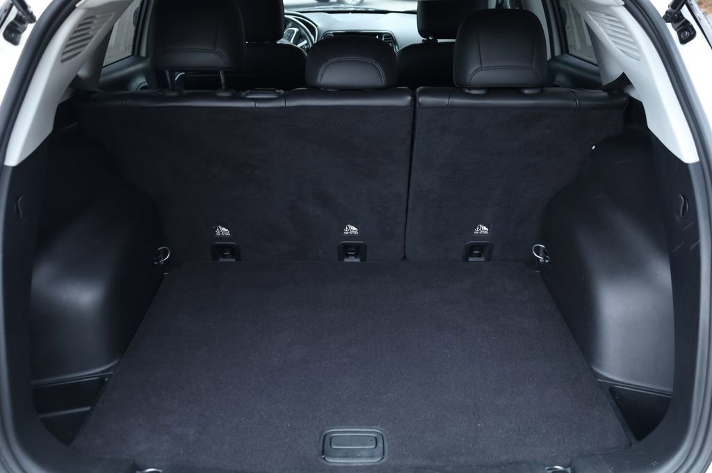 Used 2020 Jeep Compass Latitude FWD image 14