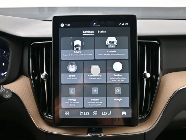 New 2026 Volvo XC60 B5 Plus w/ Protection Package Premier image 17