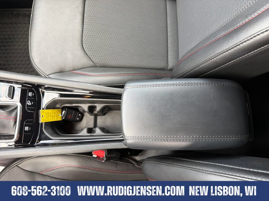 Used 2025 Jeep Compass Trailhawk AWD/4WD image 24