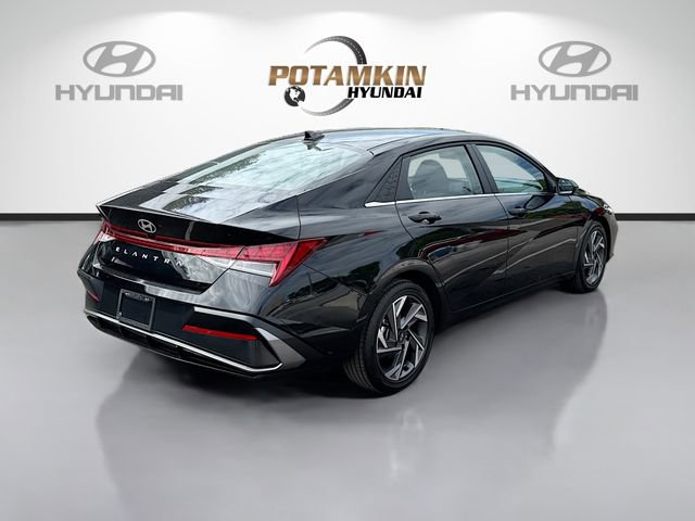 Certified 2025 Hyundai Elantra SEL image 5