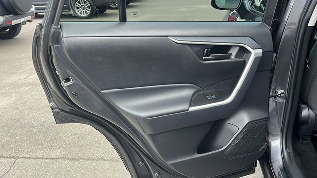 Used 2025 Toyota RAV4 LE AWD/4WD image 20