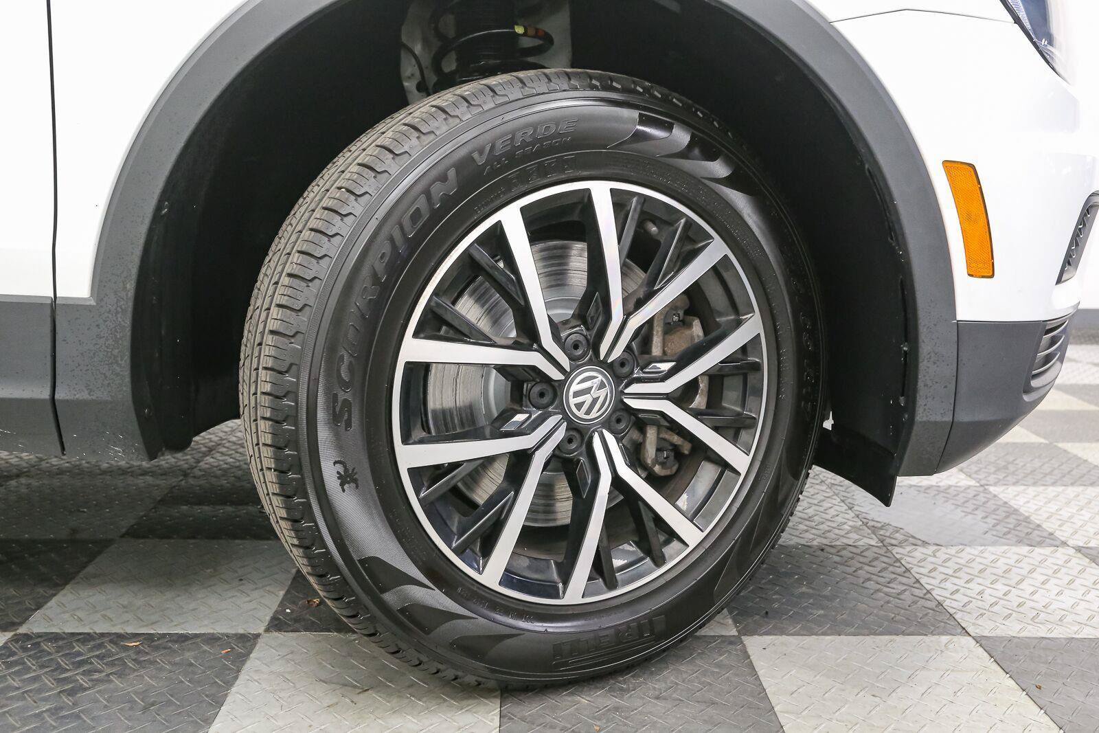 Certified 2021 Volkswagen Tiguan SE AWD/4WD image 17
