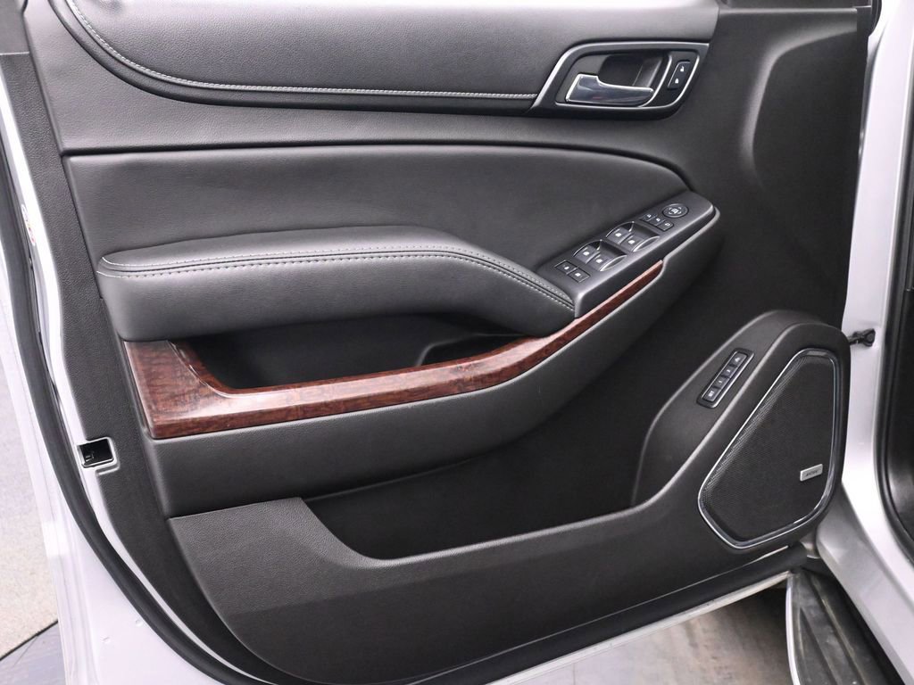 Used 2017 GMC Yukon SLT w/ Premium Edition image 13