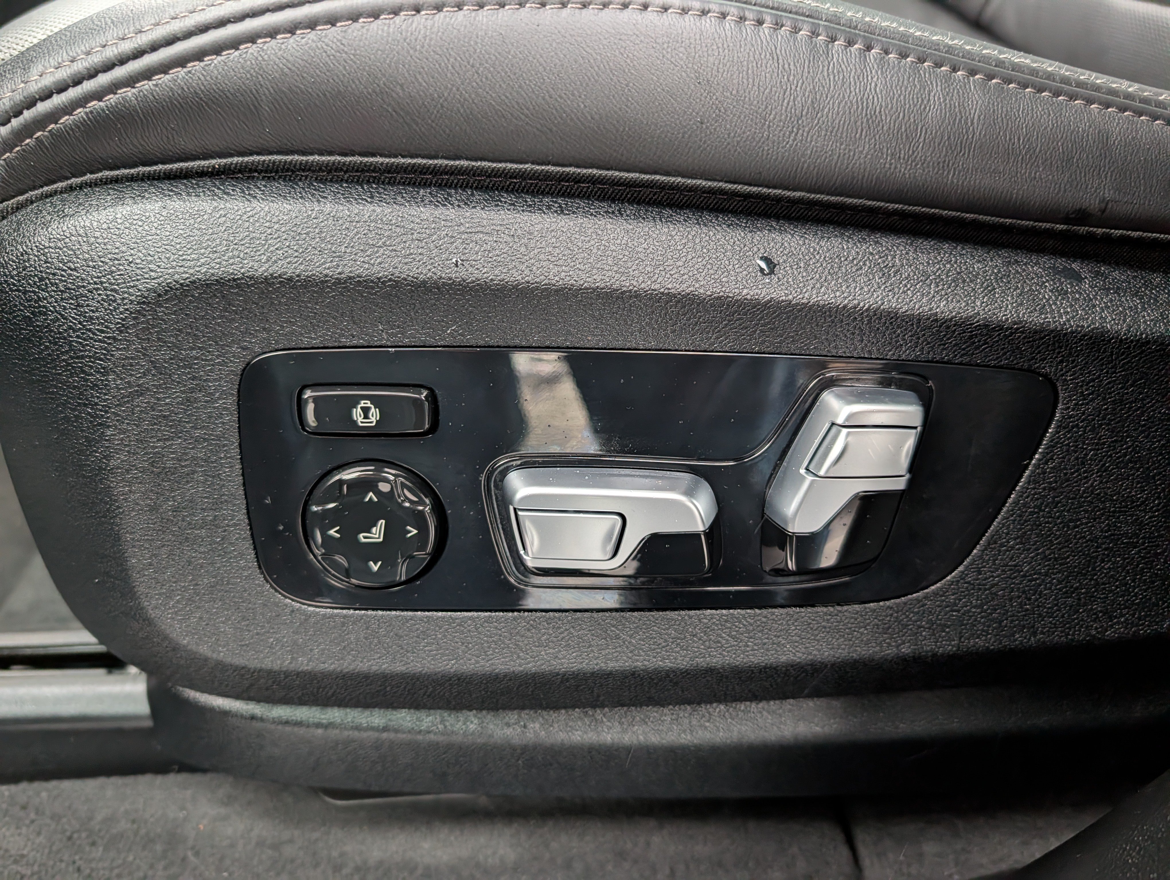 Used 2022 BMW X5 M50i AWD/4WD image 20
