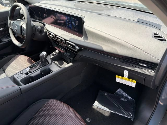 New 2026 Nissan Sentra SR w/ Floor Mat Package FWD image 10