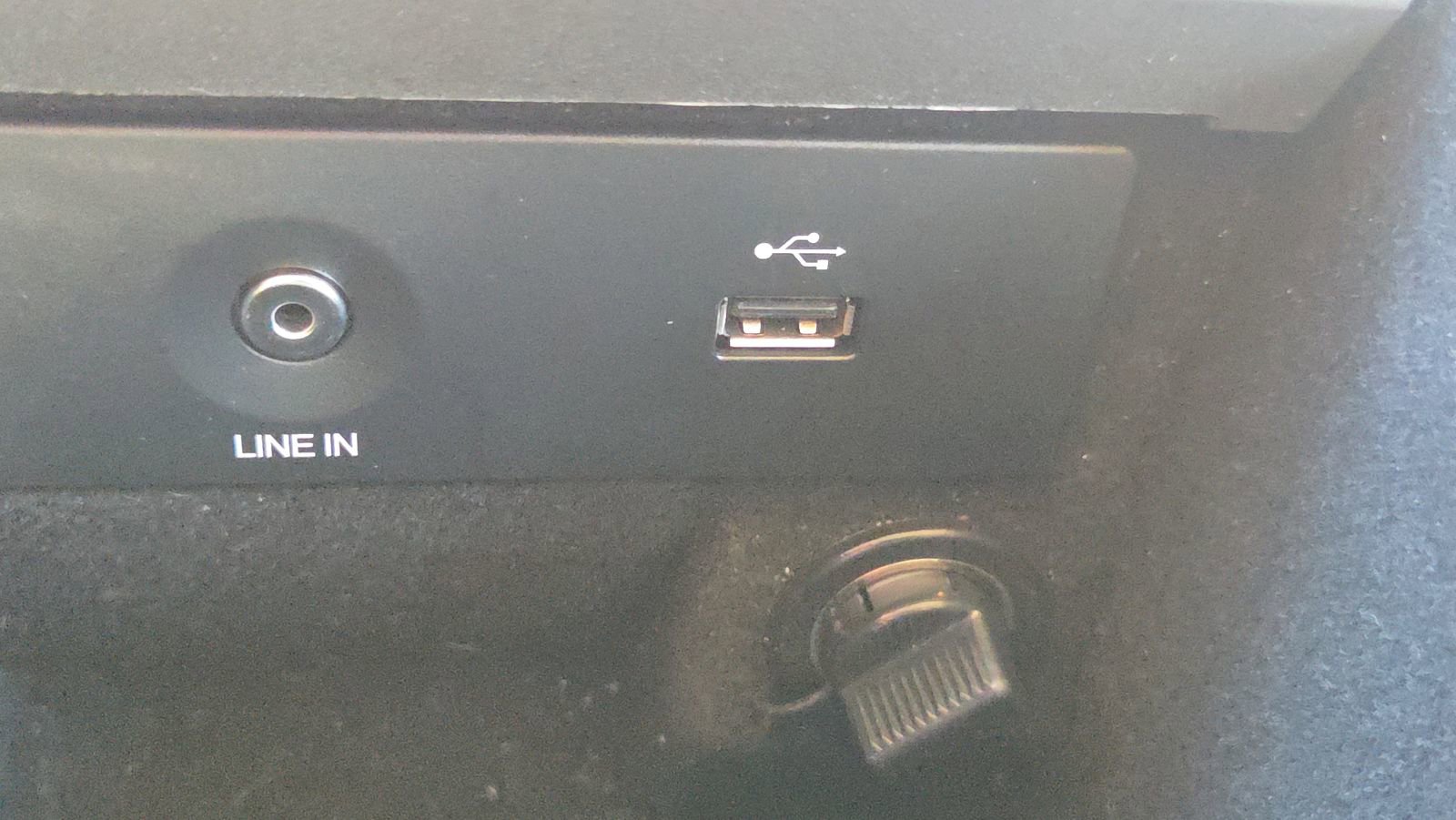 Used 2018 Ford Taurus SE FWD image 32