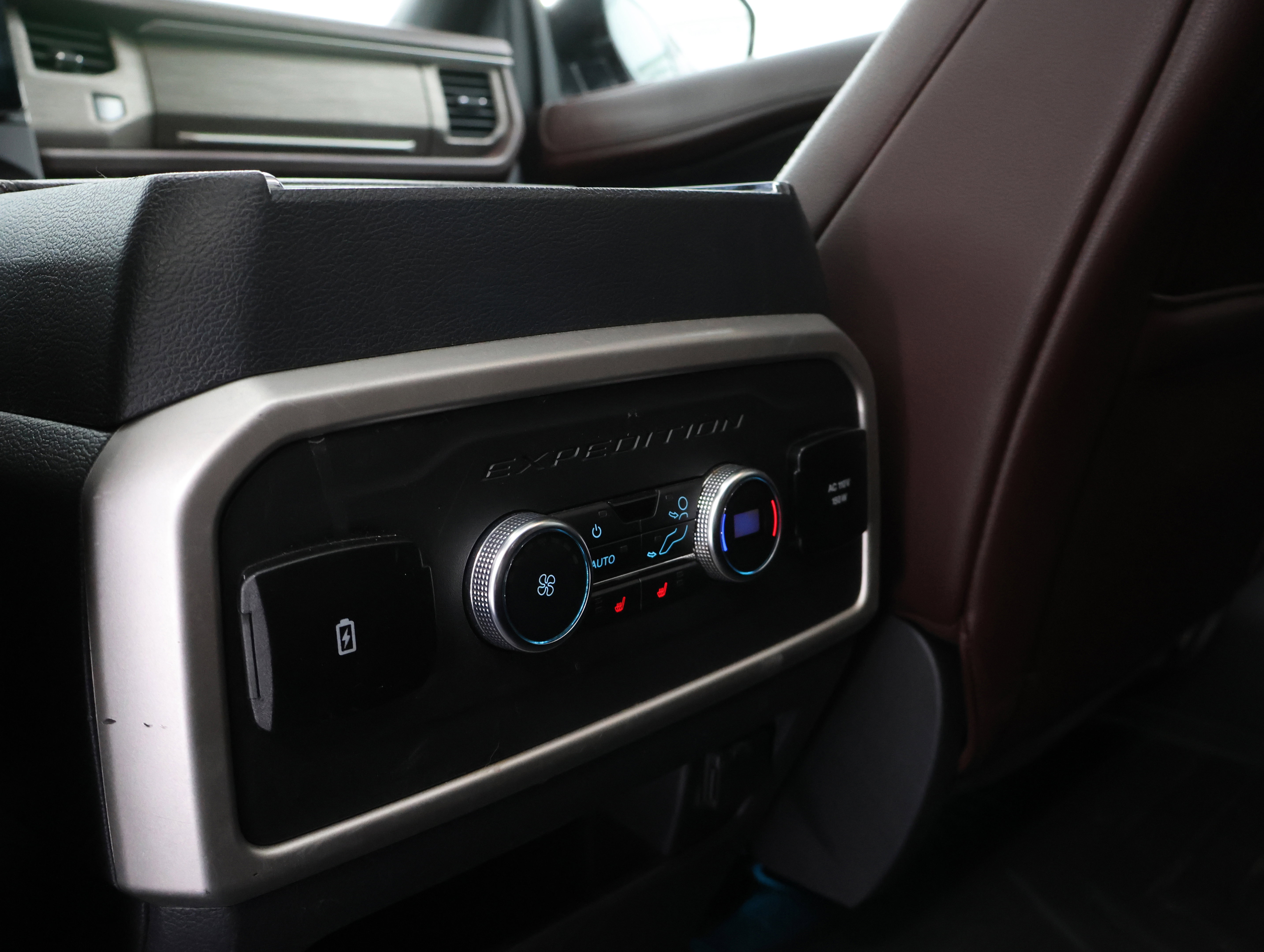 Used 2023 Ford Expedition Max Limited image 38