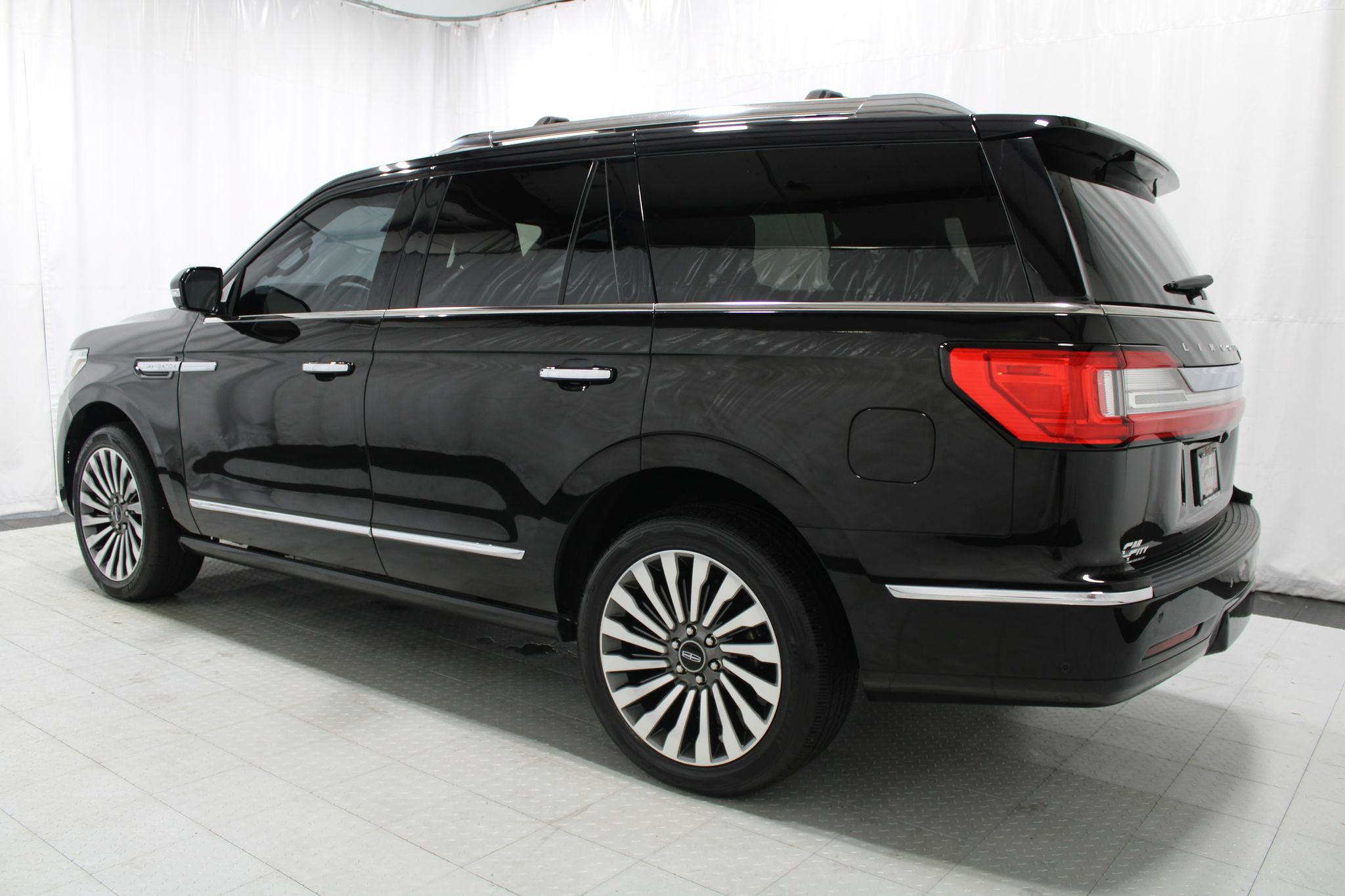 Used 2019 Lincoln Navigator Reserve AWD/4WD image 8