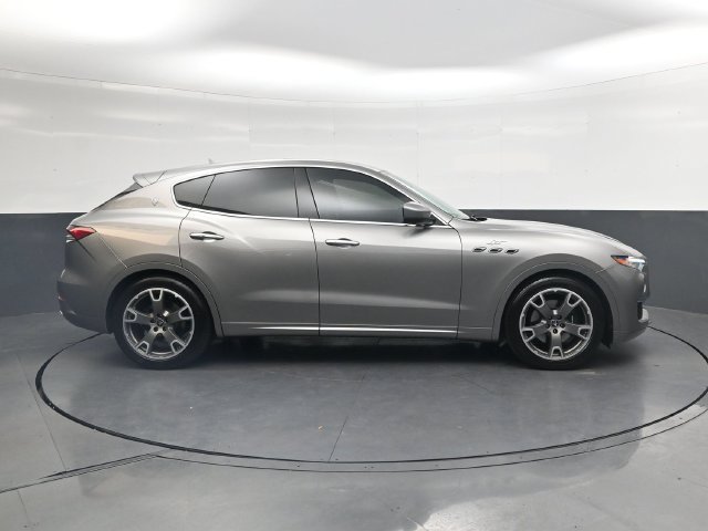 Used 2022 Maserati Levante GT AWD/4WD image 3