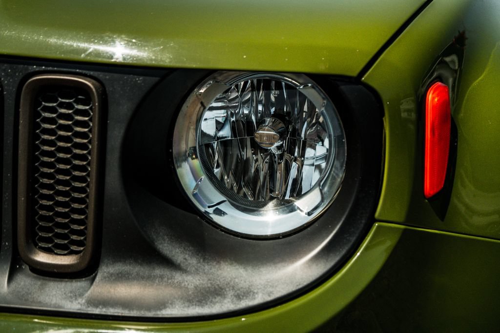 Used 2016 Jeep Renegade 75th Anniversary AWD/4WD image 7