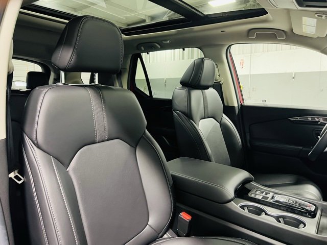 New 2025 Honda Pilot Touring image 39