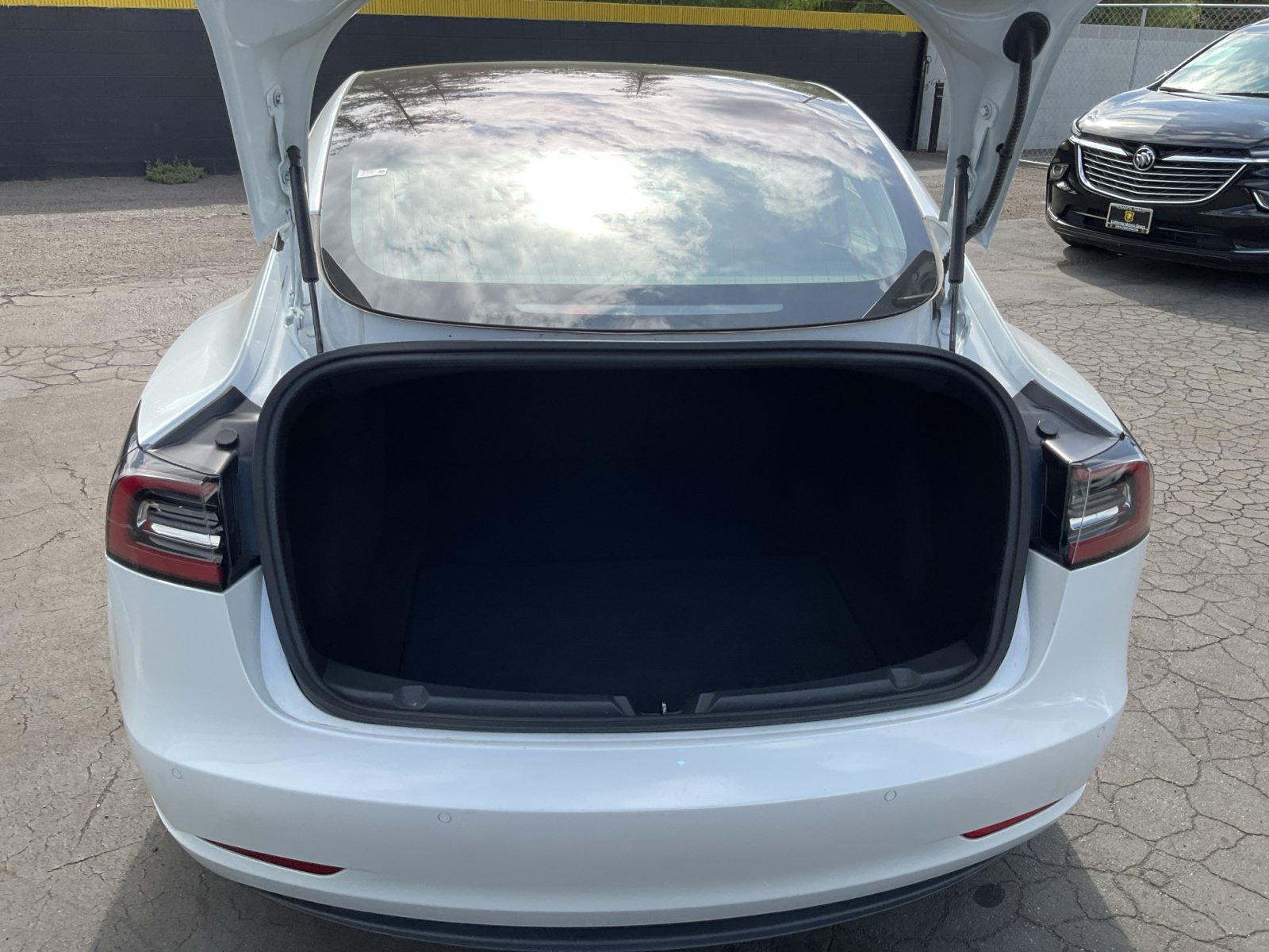 Used 2019 Tesla Model 3 Mid Range RWD image 23