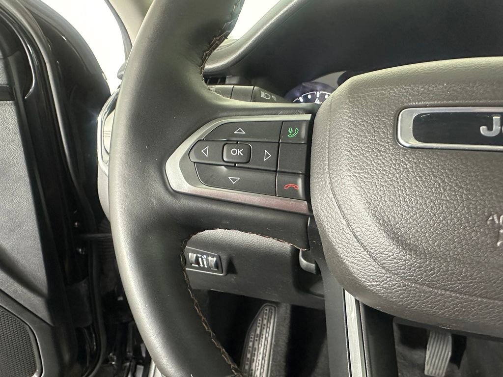 Used 2022 Jeep Compass Limited image 13