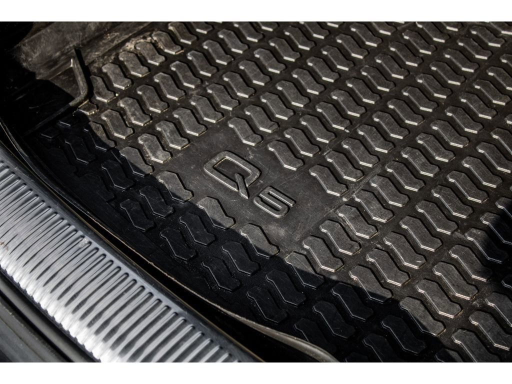 Used 2022 Audi SQ5 Prestige w/ Prestige Package image 29