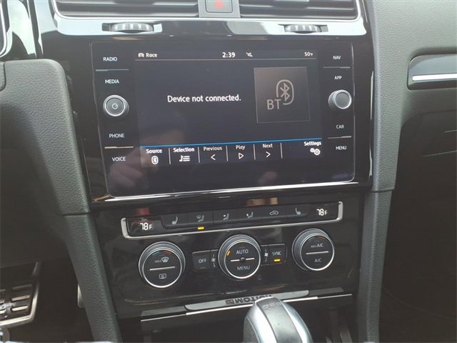 Used 2019 Volkswagen Golf R 4-Door image 27