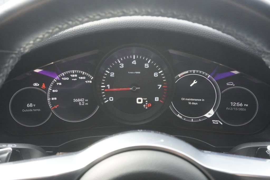 Used 2022 Porsche Cayenne Coupe image 11