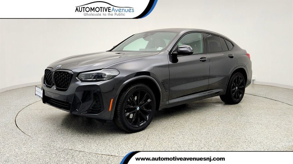 Used 2024 BMW X4 xDrive30i w/ Premium Package AWD/4WD image 1