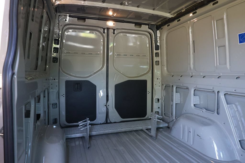 Used 2024 Mercedes-Benz Sprinter 2500 image 22