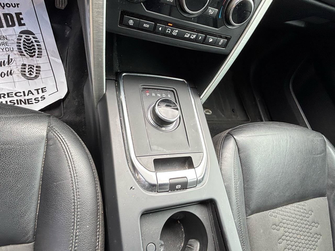 Used 2018 Land Rover Discovery Sport SE AWD/4WD image 11
