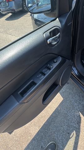 Used 2012 Jeep Compass Sport FWD image 9