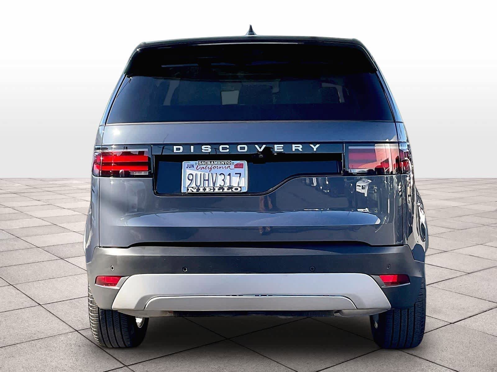 Used 2025 Land Rover Discovery S AWD/4WD image 7