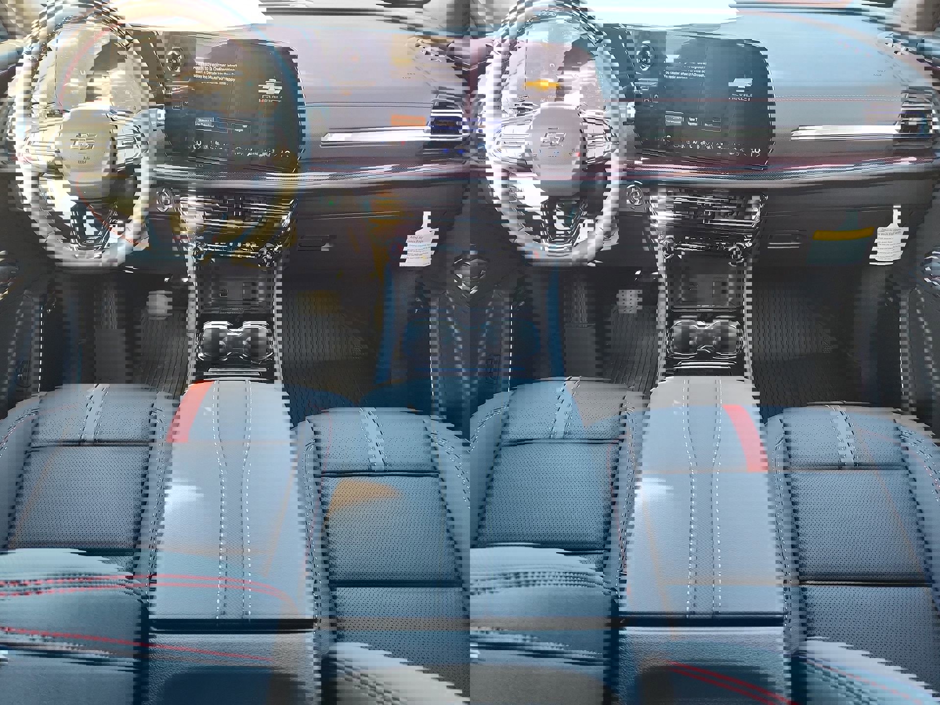 New 2026 Chevrolet Traverse RS image 12