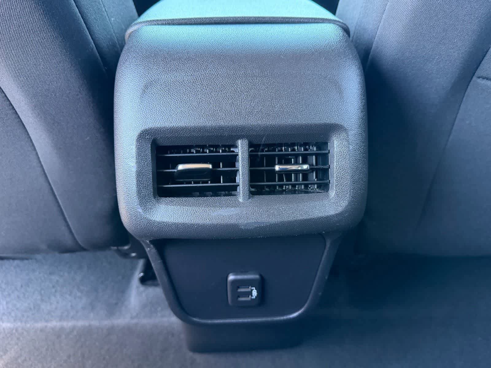 Used 2022 Chevrolet Equinox LT FWD image 15