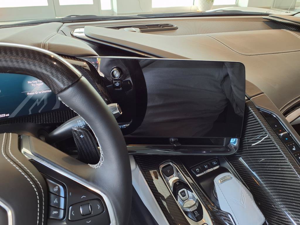 Used 2024 Chevrolet Corvette Z06 RWD image 13