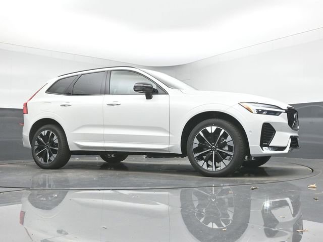 New 2026 Volvo XC60 B5 Plus w/ Protection Package Premier image 37
