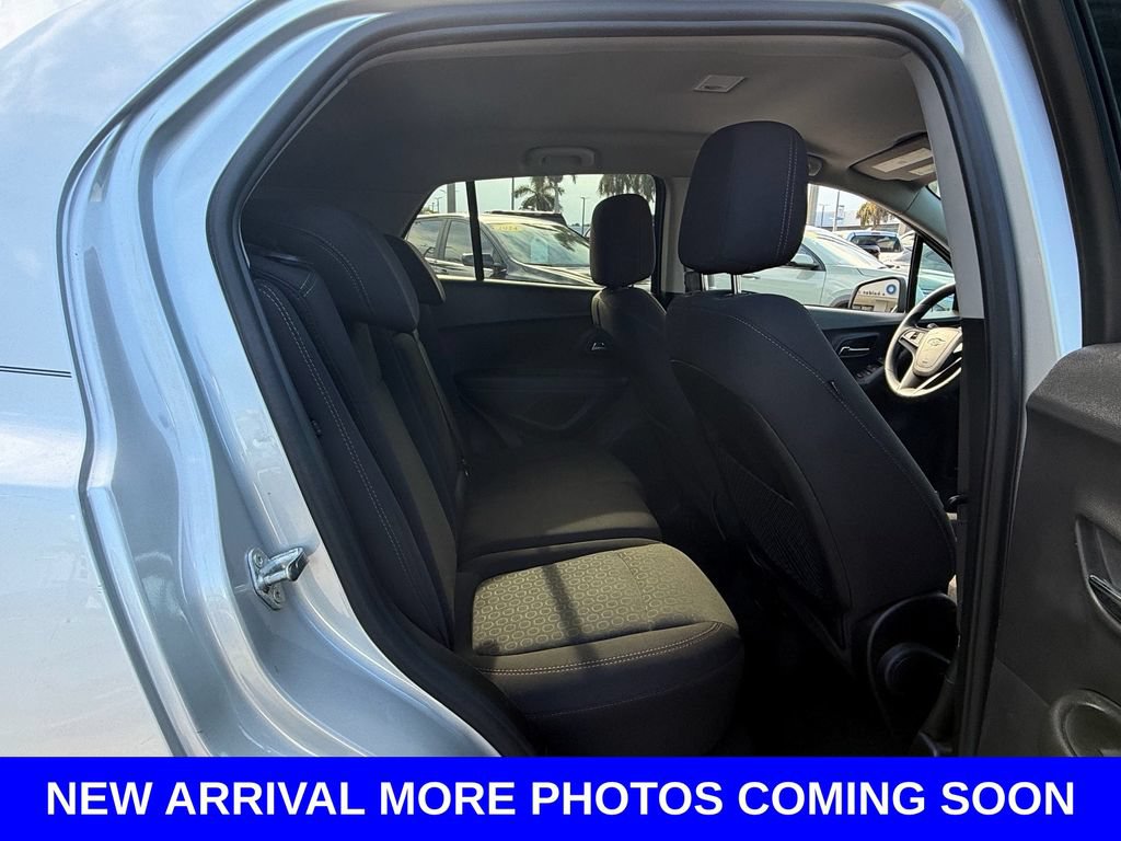 Used 2020 Chevrolet Trax LS w/ Tint and Cruise Package FWD image 15
