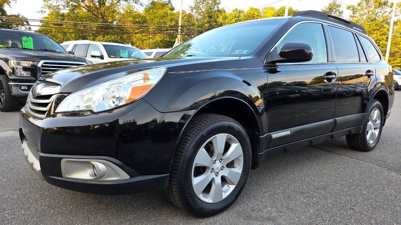 Used 2010 Subaru Outback 2.5i Limited AWD/4WD image 6
