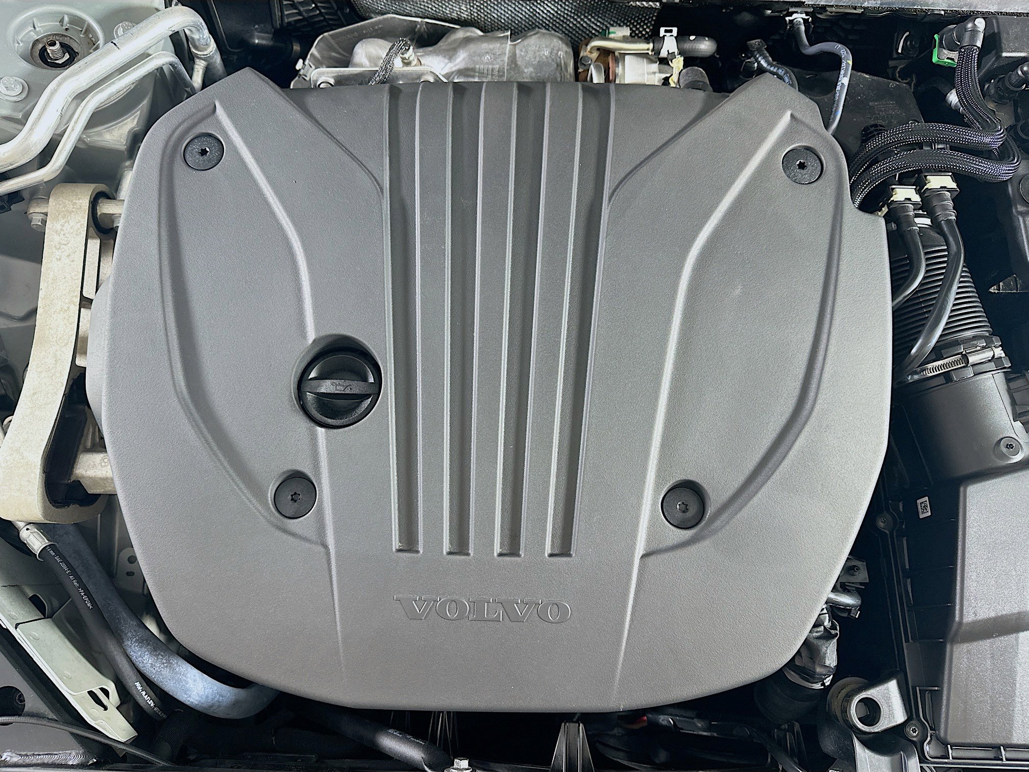 Used 2025 Volvo S60 B5 Plus image 33