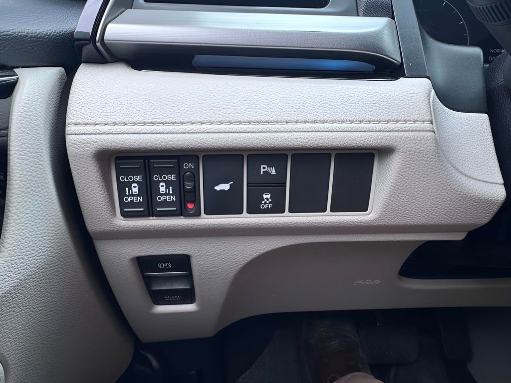 Certified 2025 Honda Odyssey Touring image 23